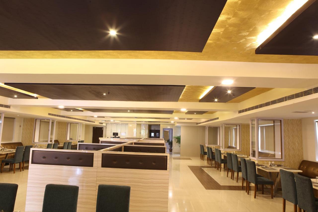 Nova Pride Hotel Haïdarabad Extérieur photo