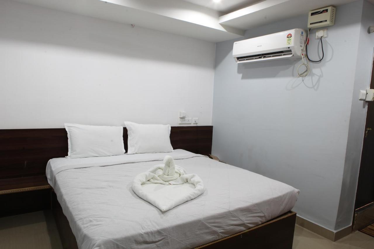 Nova Pride Hotel Haïdarabad Extérieur photo