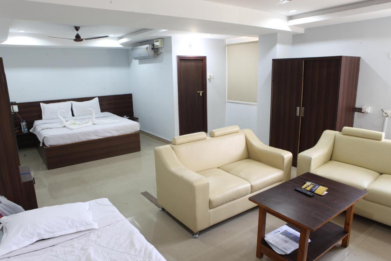 Nova Pride Hotel Haïdarabad Extérieur photo