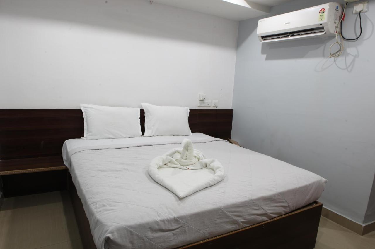 Nova Pride Hotel Haïdarabad Extérieur photo